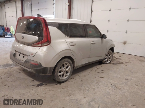 2020 Kia Soul LX with VIN KNDJ23AU1L7732263, listed as a IAAI auction lot 41144527 with 34,856 mi miles. Bid and sale history available at carsss.com. Image 4.