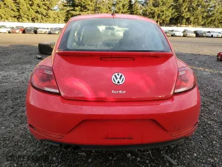 2019 Volkswagen Beetle S with VIN 3VWFD7AT6KM709660, listed as a Copart auction lot 85686754 with 0 mi miles and Salvage Title. Bid and sale history available at carsss.com. Image 6.