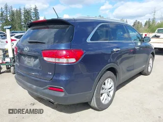 2017 Kia Sorento LX with VIN 5XYPGDA51HG335348, listed as a IAAI auction lot 42085131 with 191,601 mi miles and . Bid and sale history available at carsss.com. Image 4.
