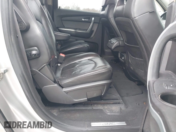 2007 GMC Acadia SLT with VIN 1GKEV23727J138899, listed as a IAAI auction lot 41984127 with 263,214 mi miles. Bid and sale history available at carsss.com. Image 8.