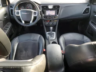 2013 Chrysler 200 Limited with VIN 1C3CCBCG3DN688744, listed as a Copart auction lot 82058314 with 132,135 mi miles and Salvage Title. Bid and sale history available at carsss.com. Image 8.
