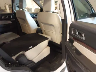 2019 Ford Explorer Platinum z VIN 1FM5K8HT3KGA95592, wystawiony jako IAAI lot #42167140 z przebiegiem Nie podano mil oraz . Historia ofert i sprzedaży dostępna na DreamBid. Obrazek 8.