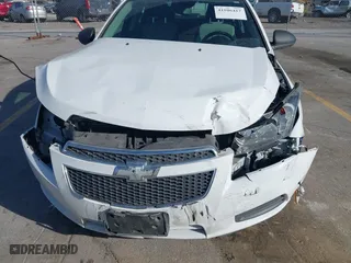 2013 Chevrolet Cruze LS with VIN 1G1PA5SH6D7313782, listed as a IAAI auction lot 41806417 with 104,373 mi miles. Bid and sale history available at carsss.com. Image 6.
