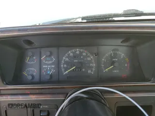 1991 Ford F-250 with VIN 1FTHX26M1MKA14231, listed as a Copart auction lot 41796005 with 6,983 mi miles and Salvage Title. Bid and sale history available at carsss.com. Image 9.