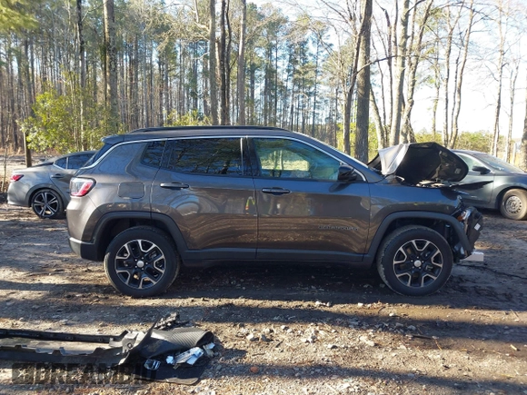 2022 Jeep Compass Latitude with VIN 3C4NJDBB8NT124794, listed as a IAAI auction lot 41817343 with 55,166 mi miles and . Bid and sale history available at DreamBid. Image 14.