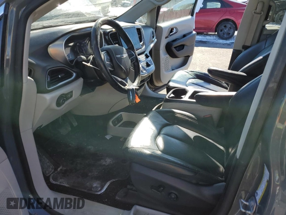 2021 Chrysler Pacifica Touring L with VIN 2C4RC1BG1MR552939, listed as a Copart auction lot 45279645 with 67,229 mi miles and Salvage Title. Bid and sale history available at DreamBid. Image 7.