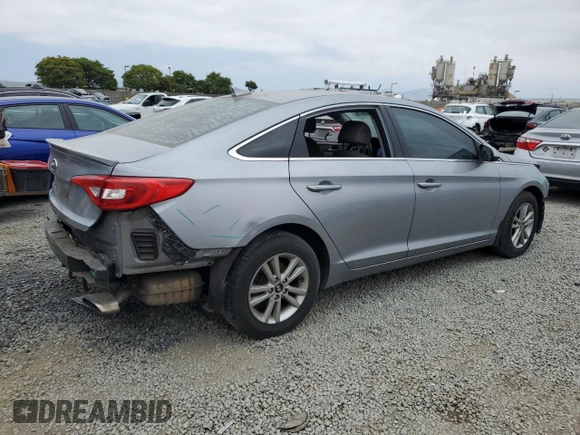 2015 Hyundai Sonata SE z VIN 5NPE24AFXFH040107, wystawiony jako Copart lot #59360675 z przebiegiem 163 886 mil mil oraz Szkoda całkowita • Salvage title. Historia ofert i sprzedaży dostępna na DreamBid. Obrazek 3.