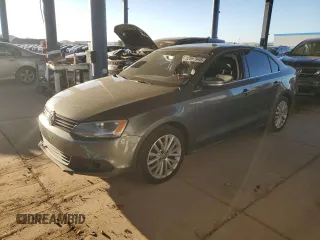 2013 Volkswagen Jetta SEL с VIN 3VWLP7AJ7DM378339, выставлен на аукционе Copart как лот 52597945 с пробегом 188 000 миль миль и Списание • Salvage title. История ставок и продаж доступна на DreamBid. Изображение 1.