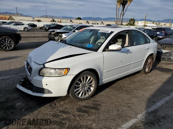 2009 Volvo S40 2.4L with VIN YV1MS390692447380, listed as a Copart auction lot 47226095 with 68,439 mi miles and Salvage Title. Bid and sale history available at carsss.com. Image 1.