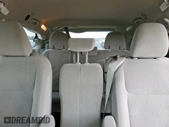 2016 Toyota Sienna LE AAS z VIN 5TDKK3DC4GS708297, wystawiony jako Copart lot #60711545 z przebiegiem 106 393 mil mil oraz Szkoda całkowita • Salvage title. Historia ofert i sprzedaży dostępna na DreamBid. Obrazek 10.