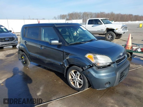 2011 Kia Soul + with VIN KNDJT2A2XB7248743, listed as a IAAI auction lot 41791749 with 242,408 mi miles. Bid and sale history available at carsss.com. Image 1.