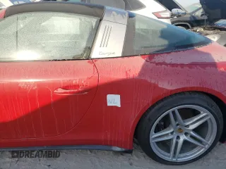 2017 Porsche 911 4 with VIN WP0BA2A99HS132236, listed as a Copart auction lot 76339244 with 0 mi miles and Non Repairable. Bid and sale history available at carsss.com. Image 12.
