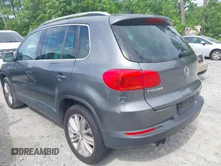 2012 Volkswagen Tiguan S z VIN WVGBV7AX7CW000265, wystawiony jako IAAI lot #42182004 z przebiegiem 173 537 mil mil oraz . Historia ofert i sprzedaży dostępna na DreamBid. Obrazek 3.