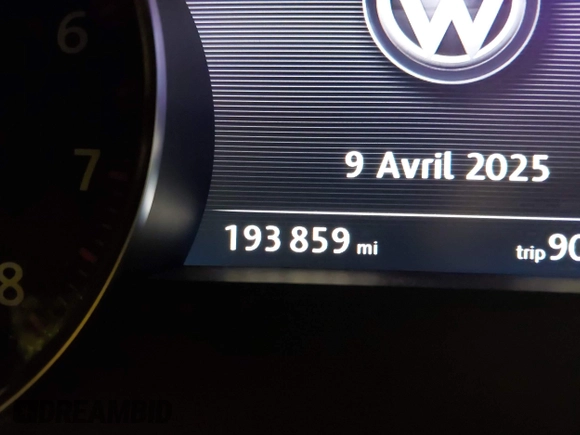 2014 Volkswagen Touareg Sport with VIN WVGEF9BP9ED008967, listed as a IAAI auction lot 41984409 with 193,859 mi miles and . Bid and sale history available at DreamBid. Image 15.
