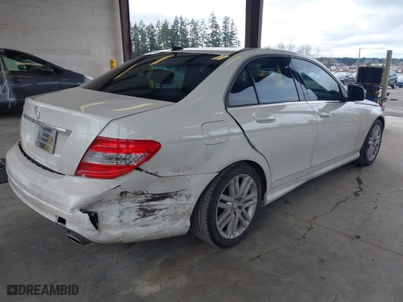 2008 Mercedes-Benz C-Class 3.0L Sport with VIN WDDGF54X48F117547, listed as a IAAI auction lot 41764470 with 93,631 mi miles. Bid and sale history available at carsss.com. Image 4.