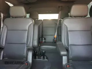 2022 GMC Yukon XL Denali with VIN 1GKS2JKLXNR228983, listed as a Copart auction lot 49653365 with 87,467 mi miles and Salvage Title. Bid and sale history available at carsss.com. Image 10.