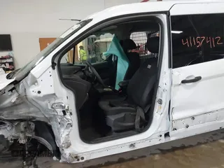 2015 Ford Transit Connect XLT z VIN NM0LS7F77F1207196, wystawiony jako IAAI lot #41157412 z przebiegiem Nie podano mil oraz . Historia ofert i sprzedaży dostępna na DreamBid. Obrazek 17.