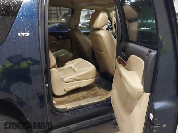 2007 Chevrolet Suburban LT with VIN 3GNFC16057G210492, listed as a IAAI auction lot 41743673 with 258,133 mi miles and . Bid and sale history available at DreamBid. Image 8.