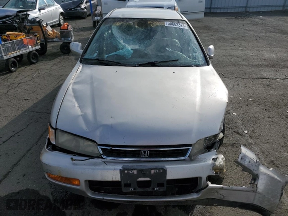 1996 Honda Accord LX with VIN 1HGCD5639TA115230, listed as a Copart auction lot 50663325 with 193,034 mi miles and Salvage Title. Bid and sale history available at DreamBid. Image 5.