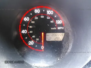 2005 Pontiac Vibe with VIN 5Y2SM63805Z418224, listed as a IAAI auction lot 41707286 with 206,559 mi miles. Bid and sale history available at carsss.com. Image 7.