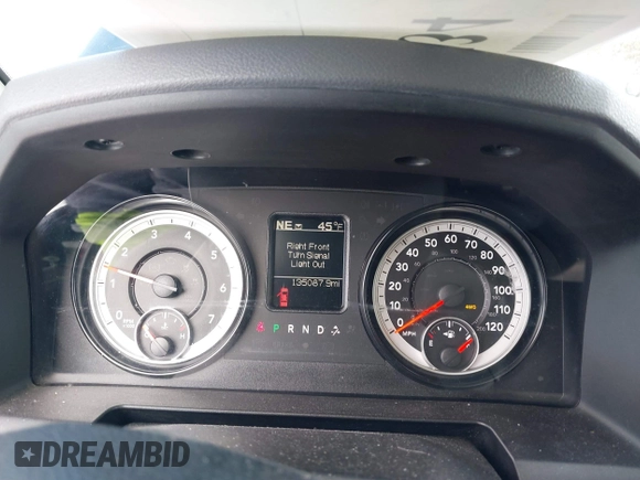 2015 Ram 1500 Outdoorsman z VIN 1C6RR7GGXFS606208, wystawiony jako IAAI lot #41660434 z przebiegiem 135 087 mil mil oraz . Historia ofert i sprzedaży dostępna na DreamBid. Obrazek 7.