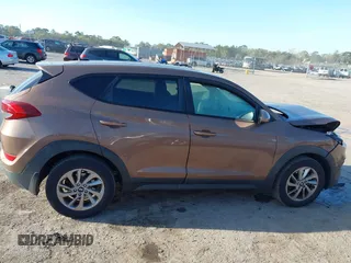 2017 Hyundai Tucson SE with VIN KM8J23A40HU525982, listed as a IAAI auction lot 41790898 with 107,715 mi miles. Bid and sale history available at carsss.com. Image 13.
