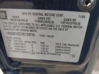 2007 Chevrolet Silverado 1500 Classic Work Truck with VIN 1GCEK19Z37E174715, listed as a IAAI auction lot 41946242 with 271,089 mi miles. Bid and sale history available at carsss.com. Image 9.