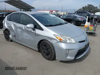 2015 Toyota Prius Four z VIN JTDKN3DU3F1962708, wystawiony jako IAAI lot #42272758 z przebiegiem 185 202 mil mil oraz . Historia ofert i sprzedaży dostępna na DreamBid. Obrazek 1.