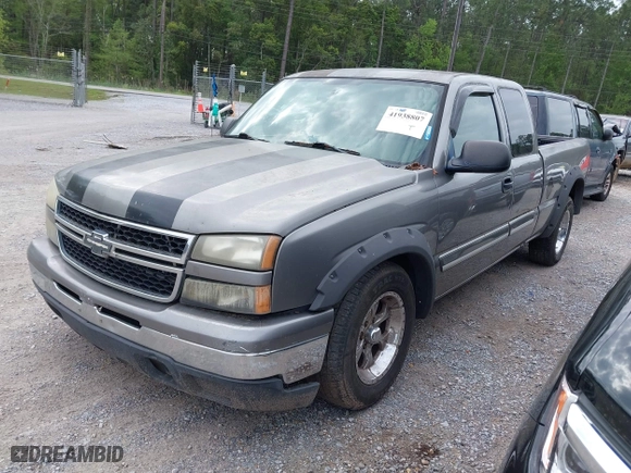 2006 Chevrolet Silverado 1500 LS with VIN 1GCEC19V06Z291136, listed as a IAAI auction lot 41938807 with 1 mi miles. Bid and sale history available at carsss.com. Image 2.