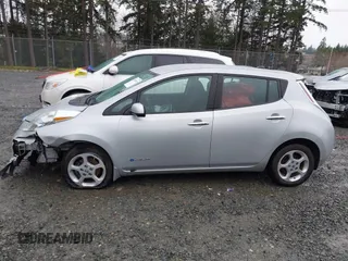 2013 Nissan LEAF SL с VIN 1N4AZ0CP5DC406868, выставлен на аукционе IAAI как лот 41869903 с пробегом 143 241 миль миль и . История ставок и продаж доступна на DreamBid. Изображение 14.
