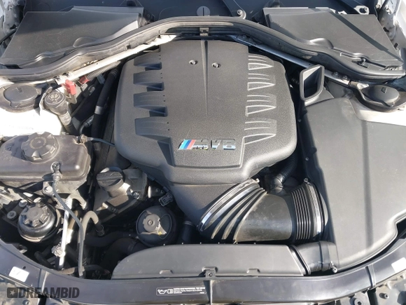 2013 BMW M3 with VIN WBSKG9C57DJ593607, listed as a IAAI auction lot 41586910 with 102,940 mi miles. Bid and sale history available at carsss.com. Image 10.