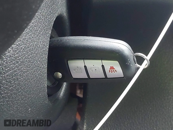 2014 Nissan Rogue S z VIN 5N1AT2MV5EC772993, wystawiony jako IAAI lot #42220573 z przebiegiem 136 842 mil mil oraz . Historia ofert i sprzedaży dostępna na DreamBid. Obrazek 11.