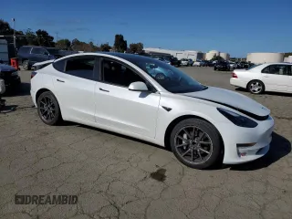 2023 Tesla Model 3 z VIN 5YJ3E1EA8PF715450, wystawiony jako Copart lot #51101045 z przebiegiem 48 308 mil mil oraz Szkoda całkowita • Salvage title. Historia ofert i sprzedaży dostępna na DreamBid. Obrazek 4.