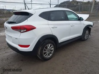 2016 Hyundai Tucson SE with VIN KM8J3CA40GU145648, listed as a IAAI auction lot 41951378 with 115,486 mi miles. Bid and sale history available at carsss.com. Image 4.