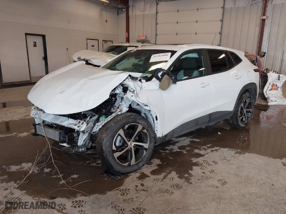 2024 Chevrolet Trax 1RS with VIN KL77LGE25RC186992, listed as a IAAI auction lot 41585006 with 1 mi miles. Bid and sale history available at carsss.com. Image 2.