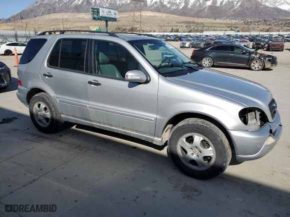 2003 Mercedes-Benz M-Class 3.7L with VIN 4JGAB57E43A445218, listed as a Copart auction lot 48009735 with 136,522 mi miles and Salvage Title. Bid and sale history available at carsss.com. Image 4.