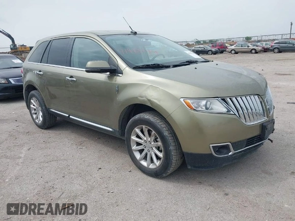 2013 Lincoln MKX with VIN 2LMDJ6JK7DBL14542, listed as a IAAI auction lot 41919144 with 126,714 mi miles. Bid and sale history available at carsss.com. Image 1.