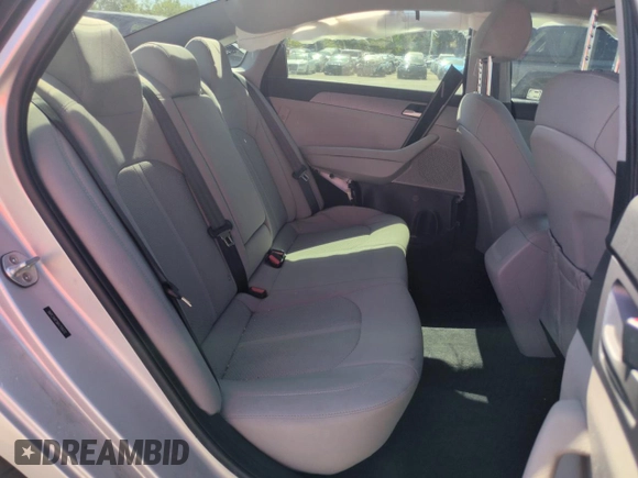 2019 Hyundai Sonata SE z VIN 5NPE24AF5KH759372, wystawiony jako Copart lot #58020925 z przebiegiem 61 363 mil mil oraz Szkoda całkowita • Salvage title. Historia ofert i sprzedaży dostępna na DreamBid. Obrazek 10.