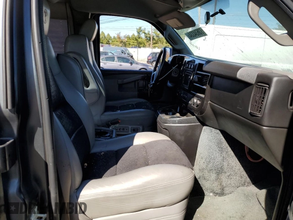 2017 Chevrolet Express Cargo with VIN 1GCWGAFG1H1107676, listed as a Copart auction lot 73634334 with 107,314 mi miles and Salvage title. Bid and sale history available at DreamBid. Image 7.