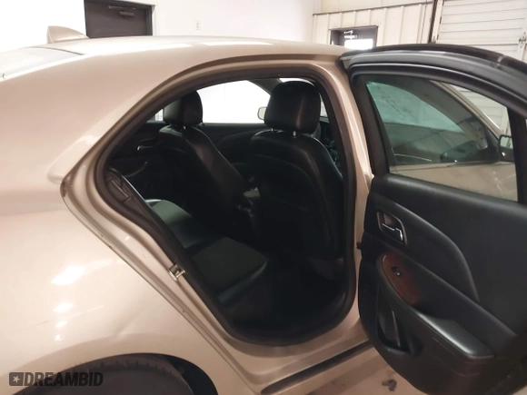 2013 Chevrolet Malibu LT with VIN 1G11E5SA3DF265015, listed as a IAAI auction lot 41400138 with 180,301 mi miles. Bid and sale history available at carsss.com. Image 8.