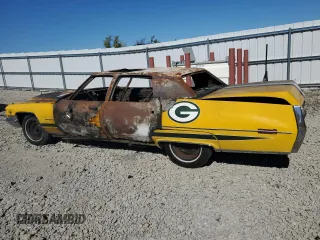 1972 Cadillac Fleetwood z VIN 6B69R2Q224903, wystawiony jako Copart lot #74001734 z przebiegiem Nie podano mil oraz Nie do naprawy. Historia ofert i sprzedaży dostępna na DreamBid. Obrazek 2.