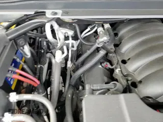 2018 Chevrolet Suburban LT z VIN 1GNSKHKC8JR394974, wystawiony jako Copart lot #80322375 z przebiegiem 128 781 mil mil oraz Szkoda całkowita • Salvage title. Historia ofert i sprzedaży dostępna na DreamBid. Obrazek 16.