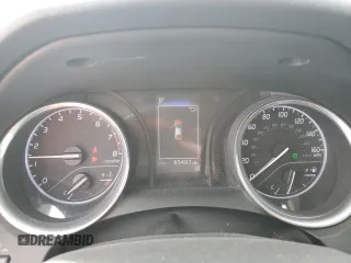 2020 Toyota Camry SE z VIN 4T1G11AK8LU927869, wystawiony jako Copart lot #57242235 z przebiegiem 85 487 mil mil oraz Szkoda całkowita • Salvage title. Historia ofert i sprzedaży dostępna na DreamBid. Obrazek 9.