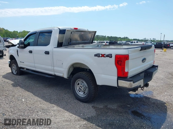 2017 Ford Super Duty F-250 SRW Lariat with VIN 1FT7W2BT6HEF43514, listed as a IAAI auction lot 41101292 with 396,099 mi miles. Bid and sale history available at carsss.com. Image 3.
