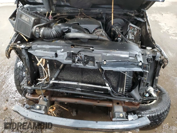 2011 Chevrolet Suburban LS with VIN 1GNSCHE08BR172905, listed as a Copart auction lot 81744544 with 0 mi miles and Non Repairable. Bid and sale history available at carsss.com. Image 12.