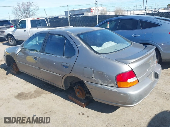1999 Nissan Altima XE with VIN 1N4DL01D4XC128489, listed as a IAAI auction lot 41530040 with 207,509 mi miles. Bid and sale history available at carsss.com. Image 3.
