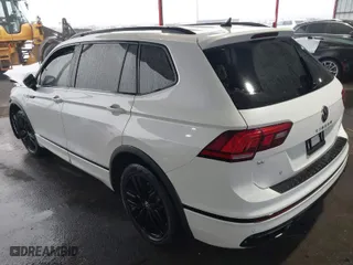 2022 Volkswagen Tiguan SE R-Line Black with VIN 3VVCB7AX8NM139424, listed as a IAAI auction lot 41197454 with 75,341 mi miles. Bid and sale history available at carsss.com. Image 3.