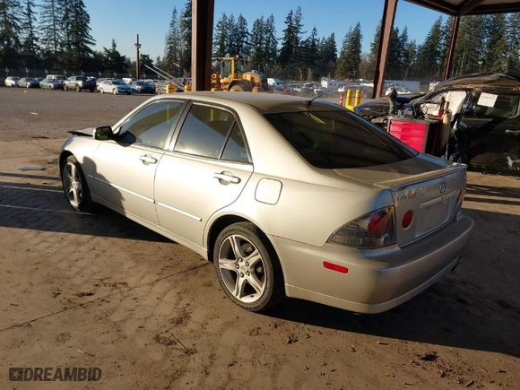 2004 Lexus IS 300 with VIN JTHBD192840081857, listed as a IAAI auction lot 41459773 with 43,114 mi miles. Bid and sale history available at carsss.com. Image 3.