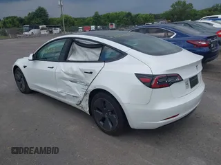 2023 Tesla Model 3 z VIN 5YJ3E1EA5PF503654, wystawiony jako IAAI lot #42622031 z przebiegiem 28 476 mil mil oraz . Historia ofert i sprzedaży dostępna na DreamBid. Obrazek 3.