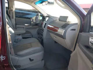 2008 Chrysler Town & Country Touring with VIN 2A8HR54P48R786571, listed as a IAAI auction lot 41871738 with 142,235 mi miles. Bid and sale history available at carsss.com. Image 5.